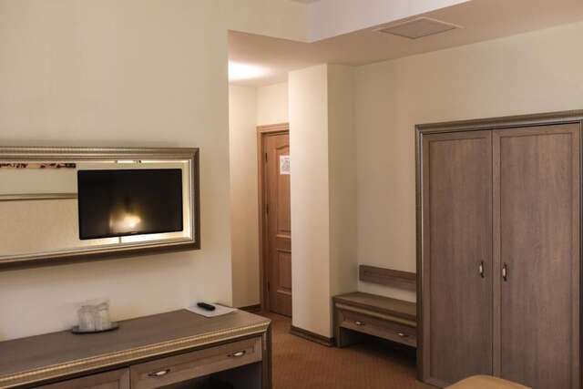 Отель Euro Hotel Grivita Бухарест-18